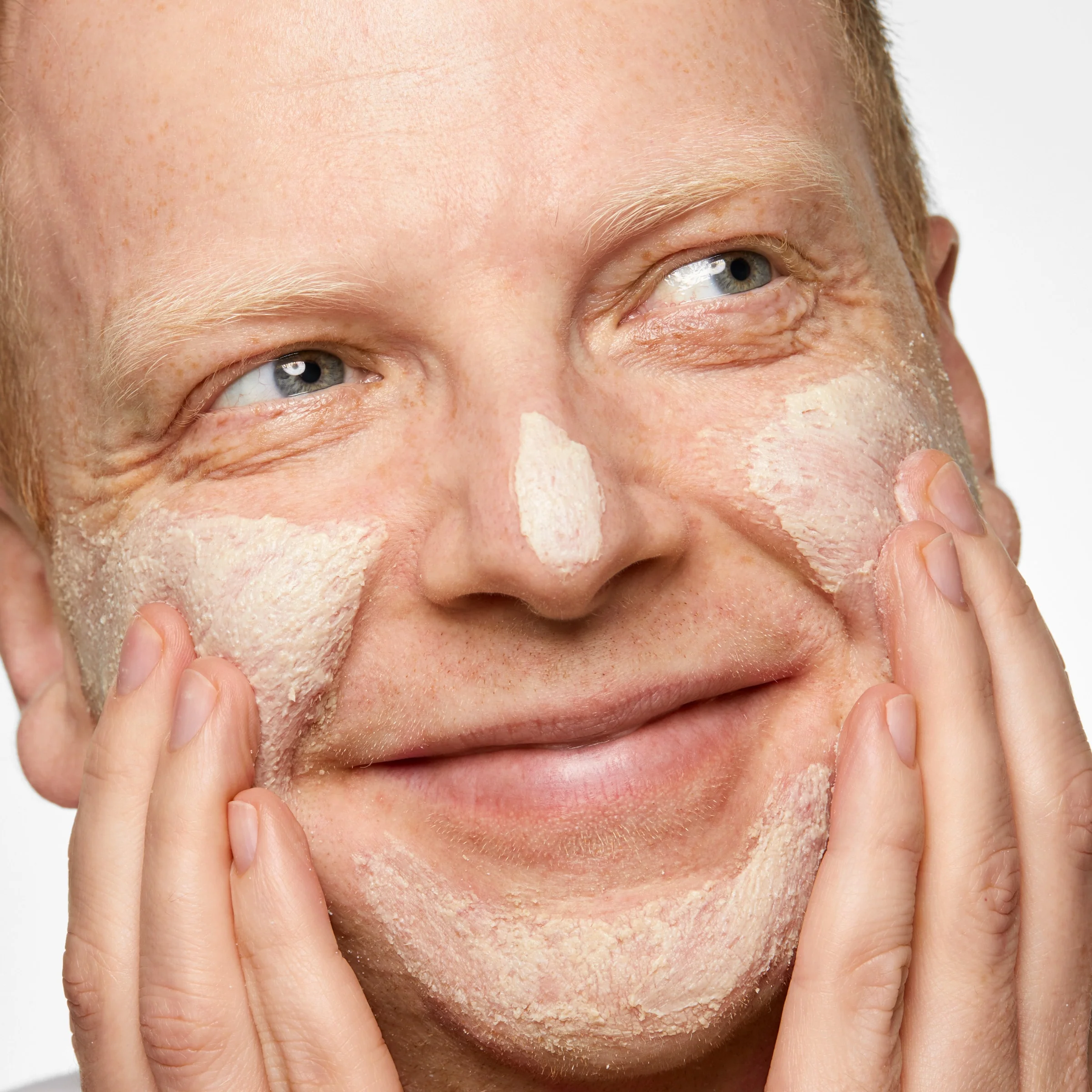 Clinique For Men™ Face Scrub 4 Clinique For Men™ Face Scrub